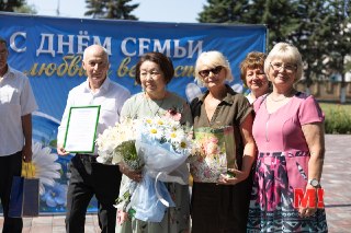 Супружеская пара из Марксовского района отметила 45 лет вместе