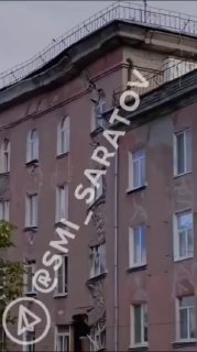 Видео обрушения дома на Крымской, 3 попало на камеры наблюдения